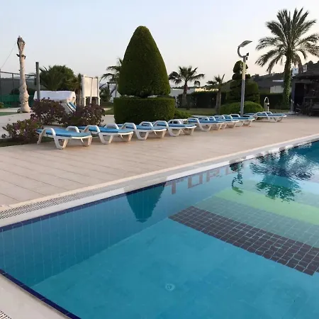 Villa Stunning 4 Bedroom Private - With Pool