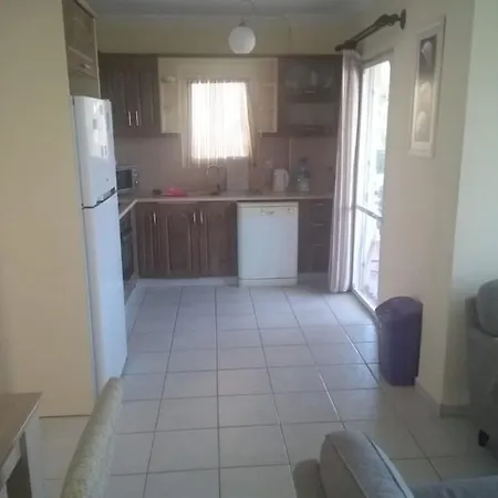 Stunning 4 Bedroom Private - With Pool *