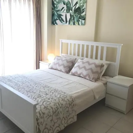 Stunning 4 Bedroom Private - With Pool